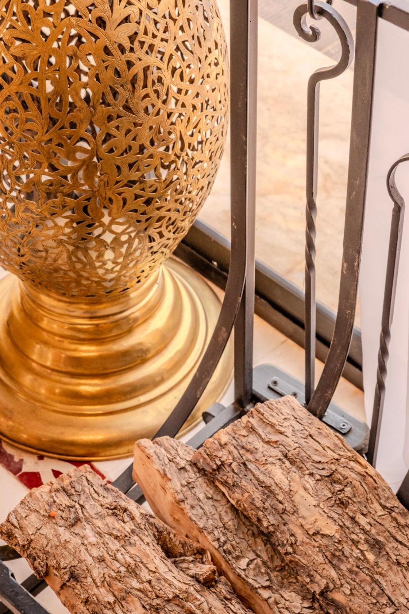 Luxury With Pool, Garden & Gated Security * مراكش