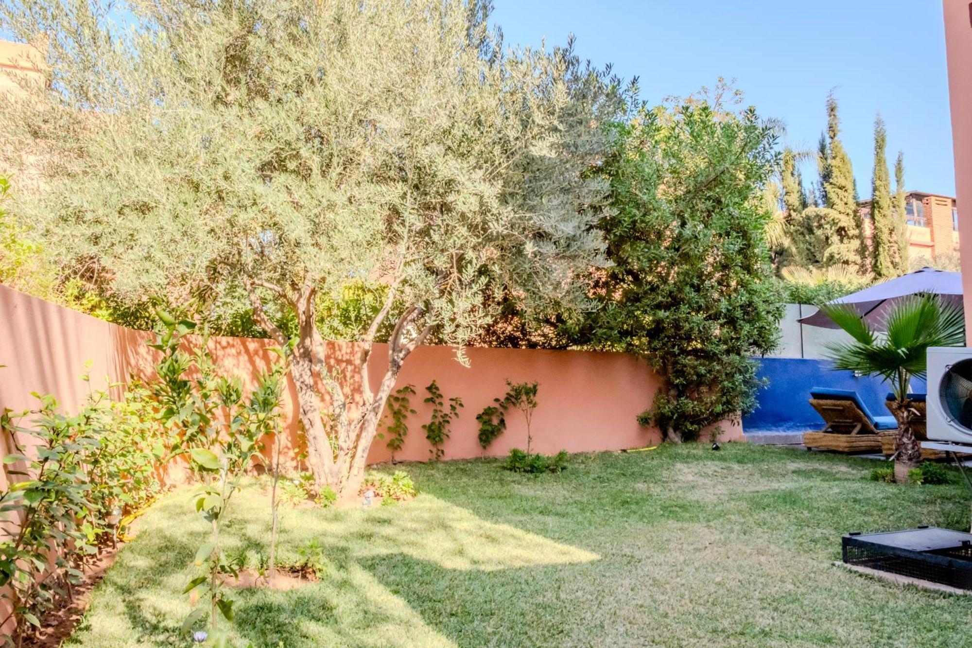 Luxury With Pool, Garden & Gated Security فيلة مراكش